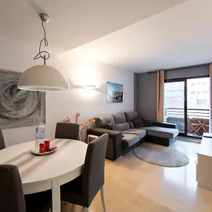 Comfy Downtown + Private Terrace Appartement